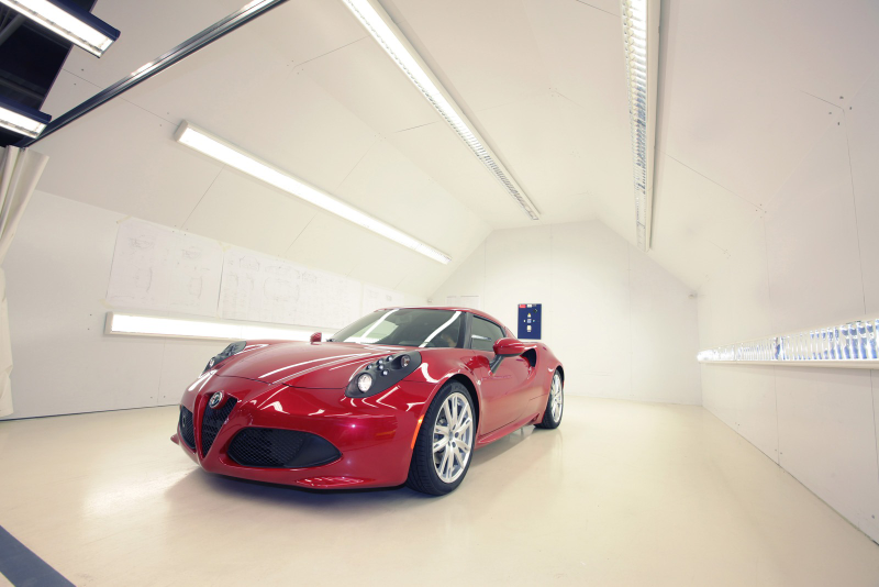 Illustration for article titled The Fourteen Coolest Facts About The Sexxxy Alfa Romeo 4C